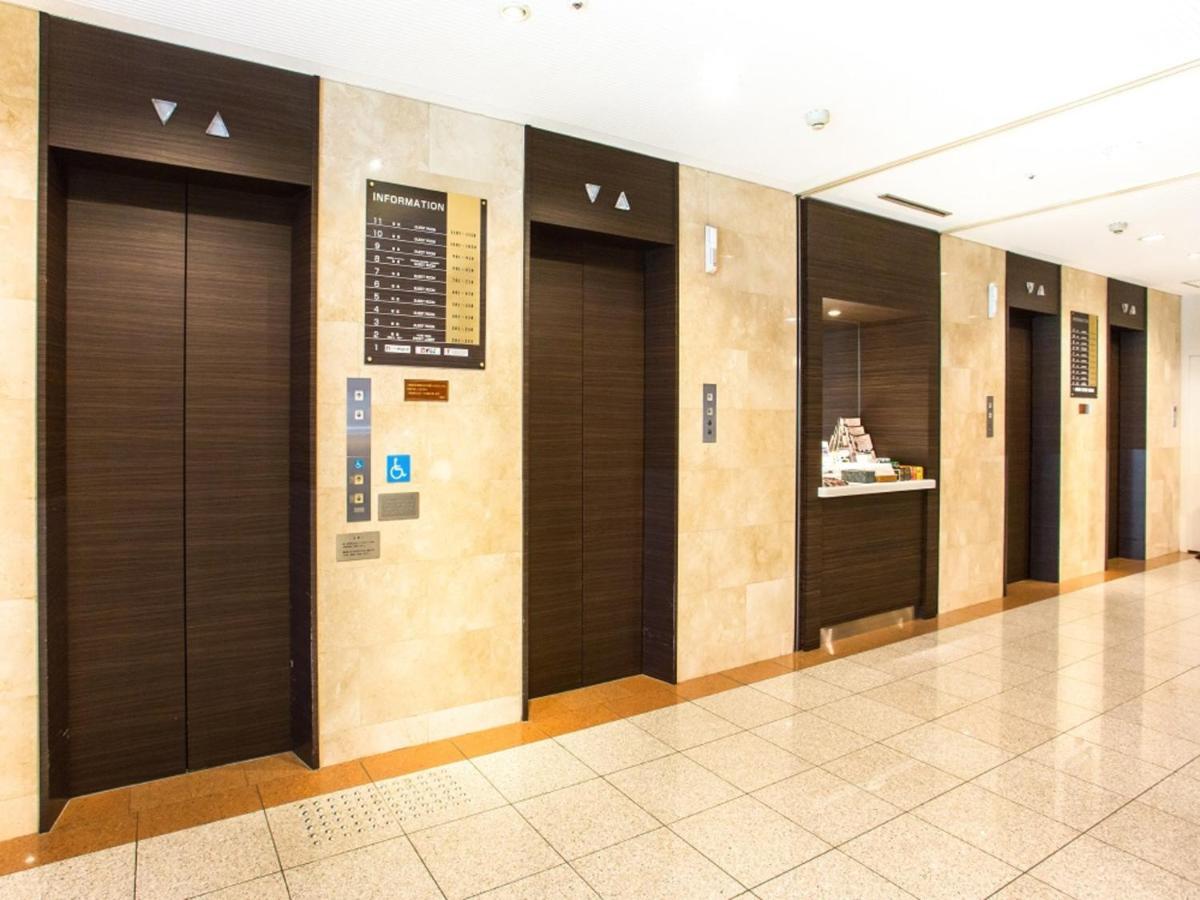 Via Inn Shin Osaka West Bagian luar foto
