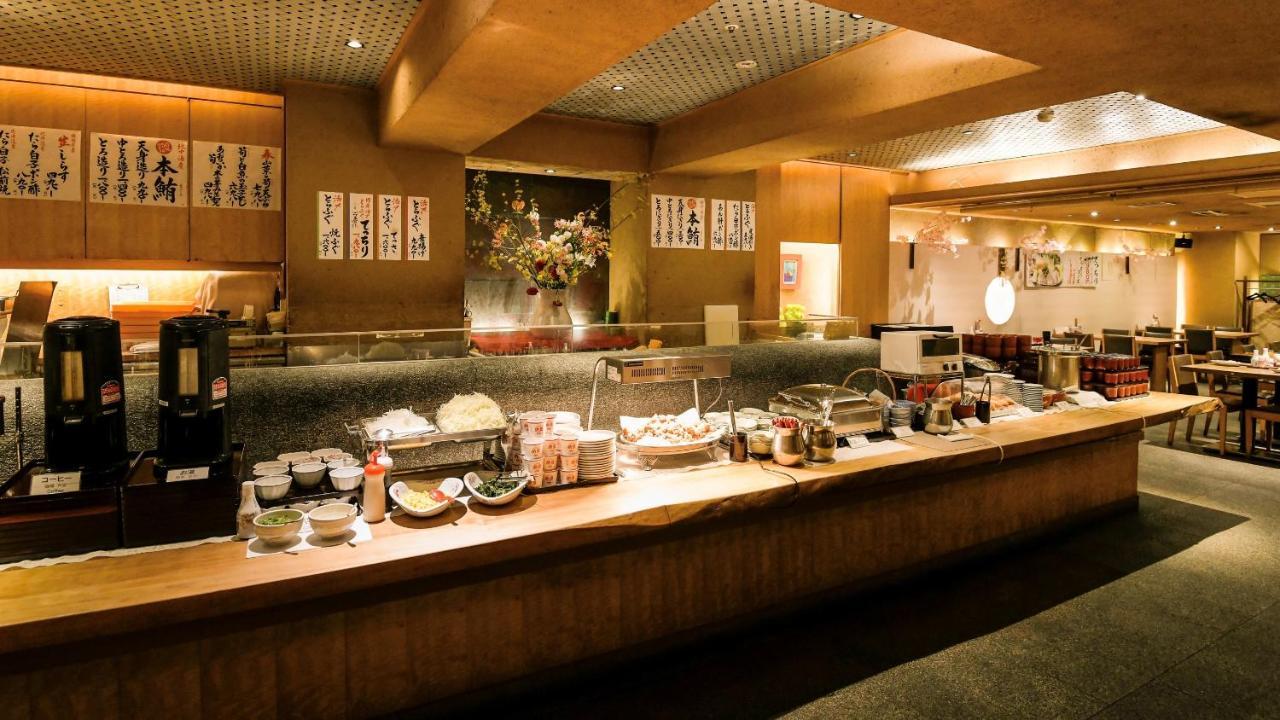Via Inn Shin Osaka West Bagian luar foto