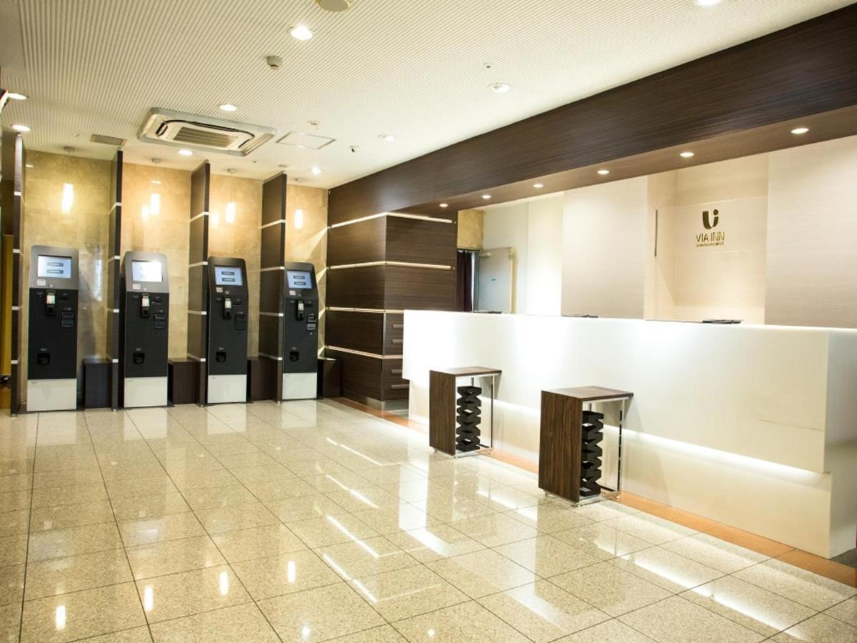 Via Inn Shin Osaka West Bagian luar foto