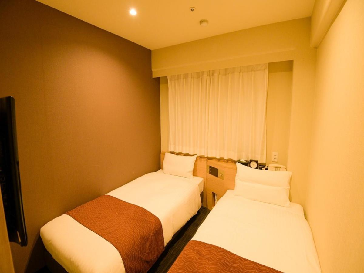 Via Inn Shin Osaka West Bagian luar foto