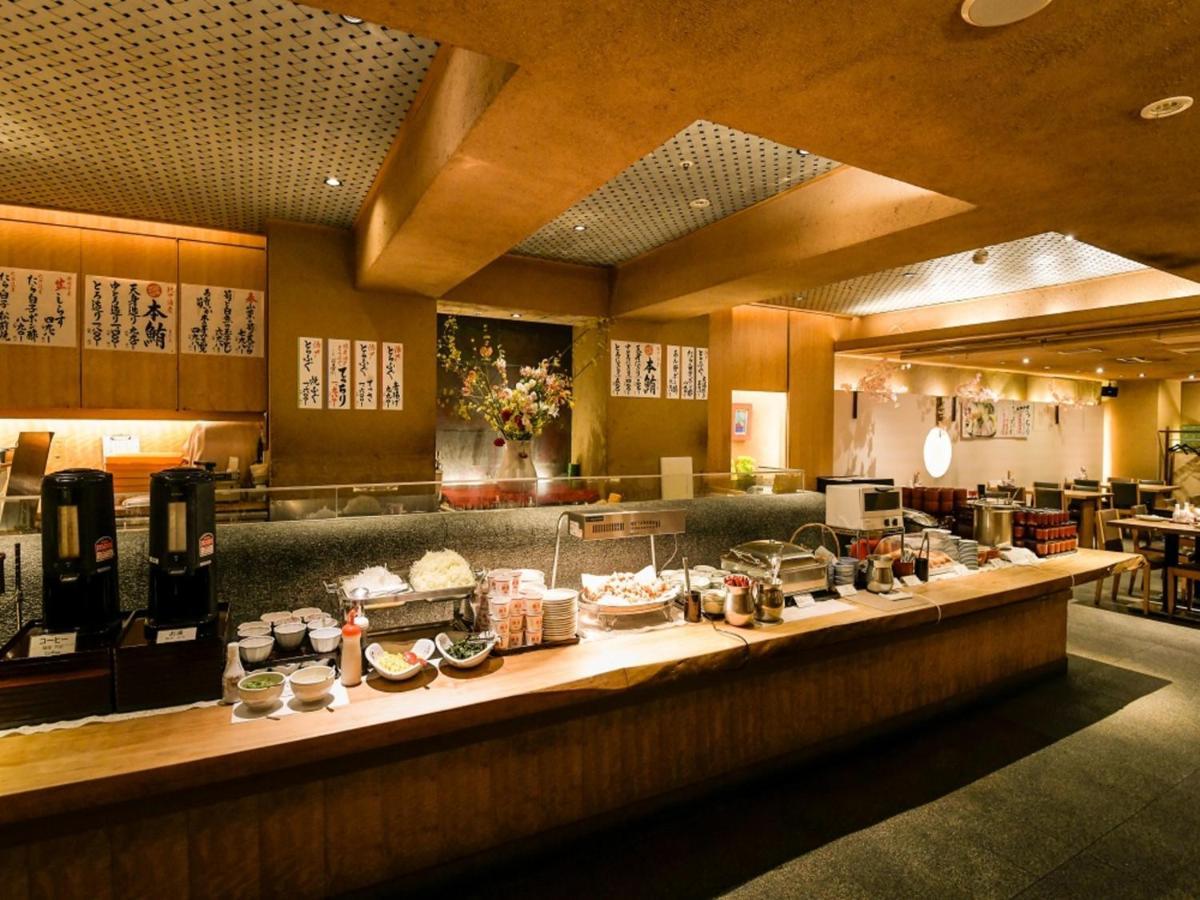 Via Inn Shin Osaka West Bagian luar foto