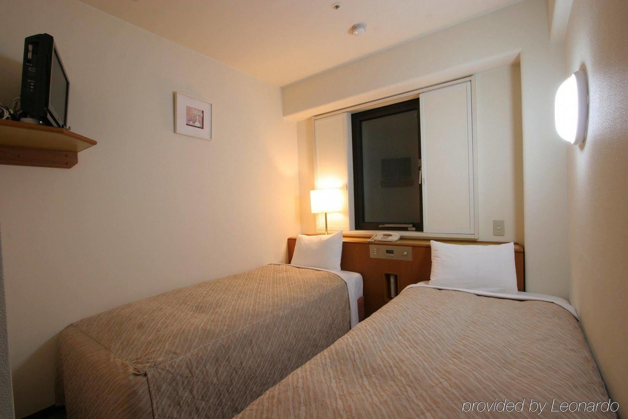Via Inn Shin Osaka West Bagian luar foto
