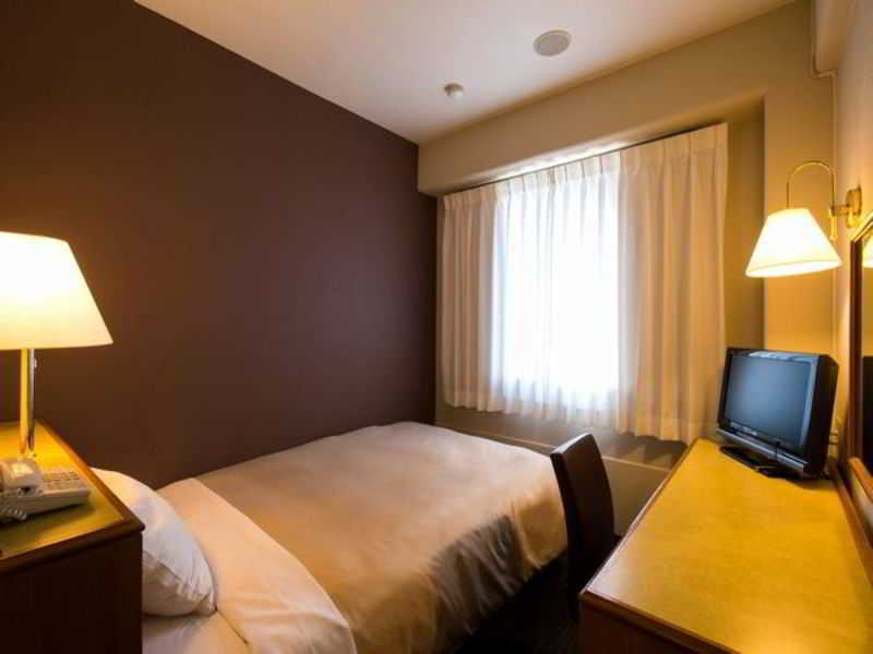 Via Inn Shin Osaka West Bagian luar foto