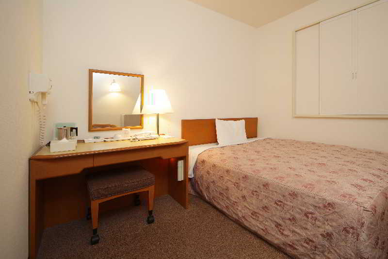 Via Inn Shin Osaka West Bagian luar foto